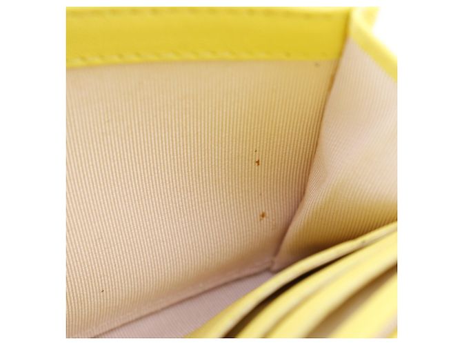 Portafoglio lungo V Stitch di Chanel Giallo - vista 16