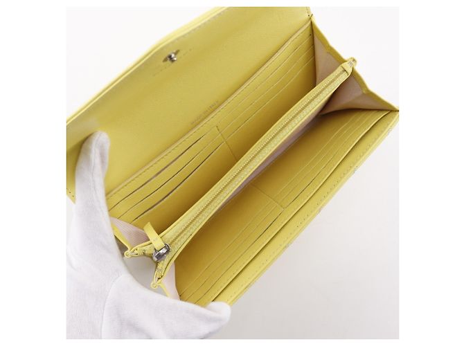 Portafoglio lungo V Stitch di Chanel Giallo - vista 7