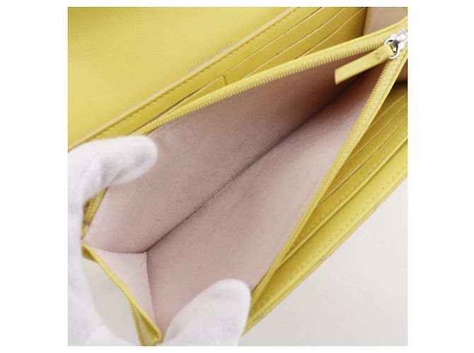 Portafoglio lungo V Stitch di Chanel Giallo - vista 8