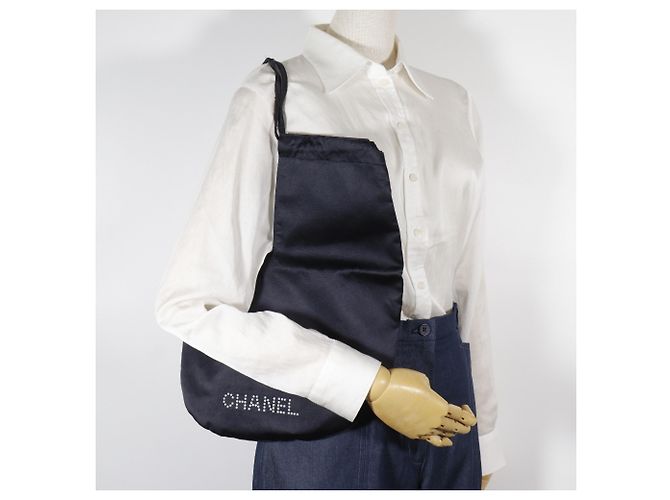 Borsa a spalla con logo di perle Chanel Nero - vista 18
