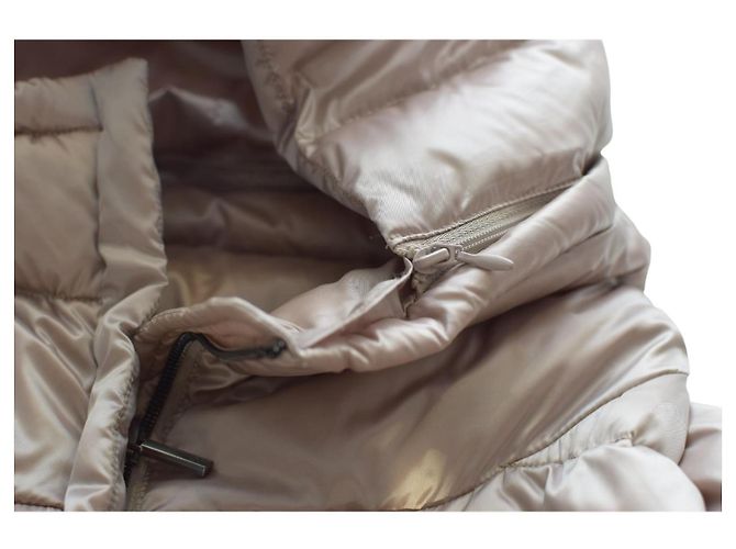 Casaco de down acolchoado bege Weekend Max Mara com cinto e capuz – Tamanho IT 44 - vista 8
