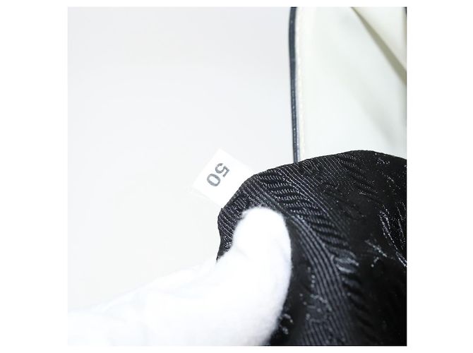 Borsa a spalla PRADA in pelle verniciata bianca argento Auth 162846 Bianco - vista 23