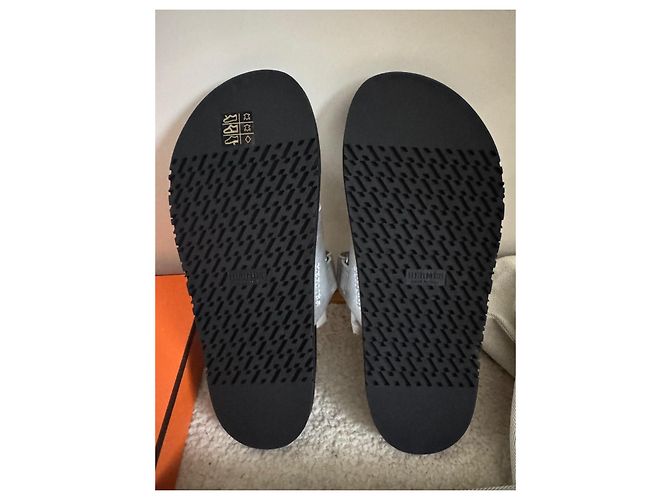 Oran Hermès Sandalen Silber - Ansicht 4