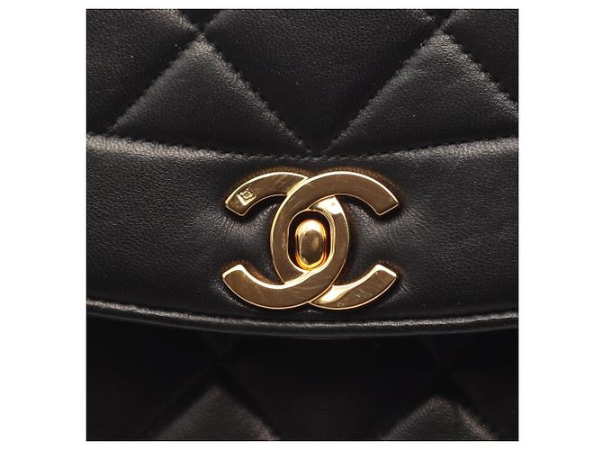 Borsa a Spalla Chanel Matelassé Diana Flap Nero - vista 9
