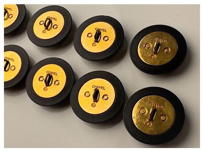 Set di 9 bottoni vintage Chanel "haute couture" neri e dorati con logo CC - vista 9