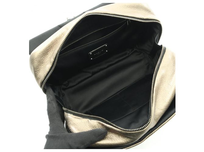 Borsa LOEWE Lola 26 in nero e oro D'oro - vista 3