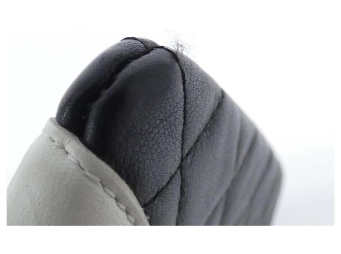 Pochette borsa a mano Chanel Cambon Line Modello 26730 Nero Bianco - vista 3