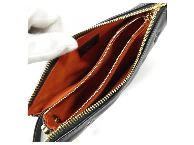 Borsa a Spalla Coussin BB Louis Vuitton Nero - vista 7