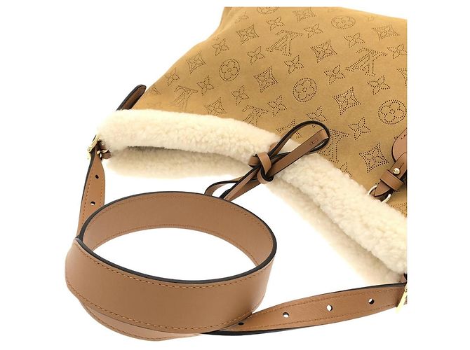 Borsa Louis Vuitton Mahina Carryall NM PM Beige - vista 4