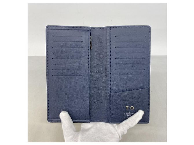 Portafoglio Lungo Brazza in Taiga Louis Vuitton Blu navy - vista 3