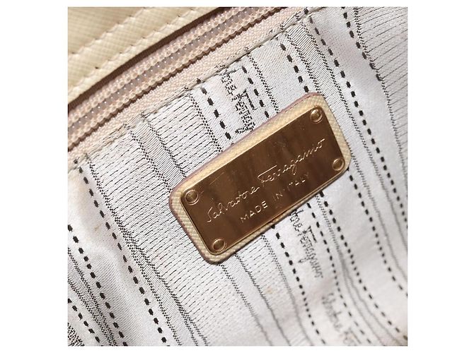 Salvatore Ferragamo Gancini in pelle D'oro - vista 7