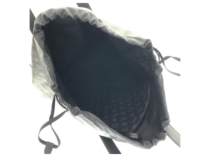 Borsa a mano Louis Vuitton Monogram Eclipse Cabas Light Nero Monogramma - vista 6