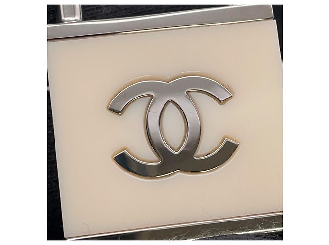 Charm per borsa Chanel Marchio Coco con lucchetto Bianco - vista 5
