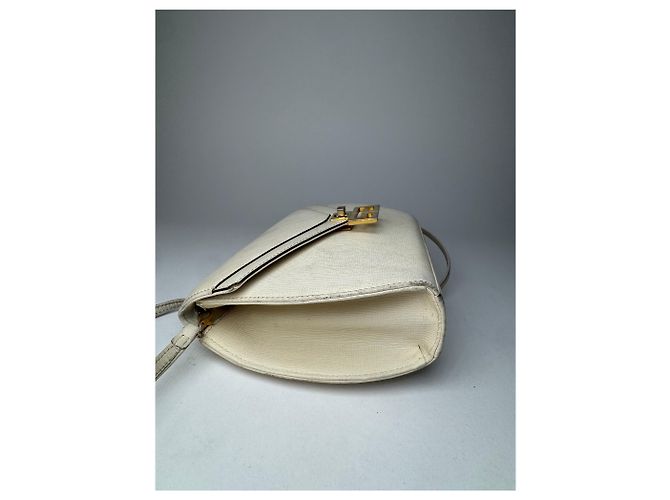 Vintage Givenchy GV3 Leder Umhängetasche / Schultertasche Weiß - Ansicht 12