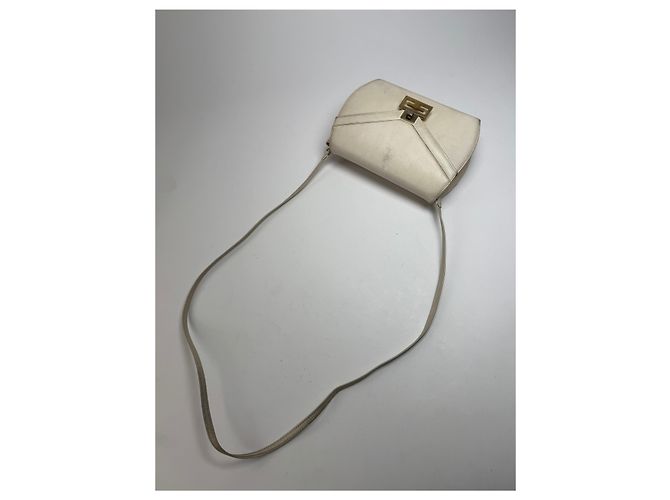 Vintage Givenchy GV3 Leder Umhängetasche / Schultertasche Weiß - Ansicht 14