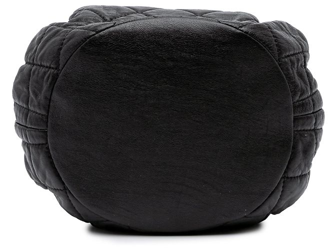 Borsa a secchiello in pelle di agnello trapuntata Chanel CC con catena, nera Nero - vista 3