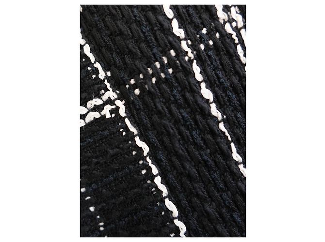 Cappotto in tweed a quadri bianco e nero Chanel Pre-Fall 2023 23A - vista 6