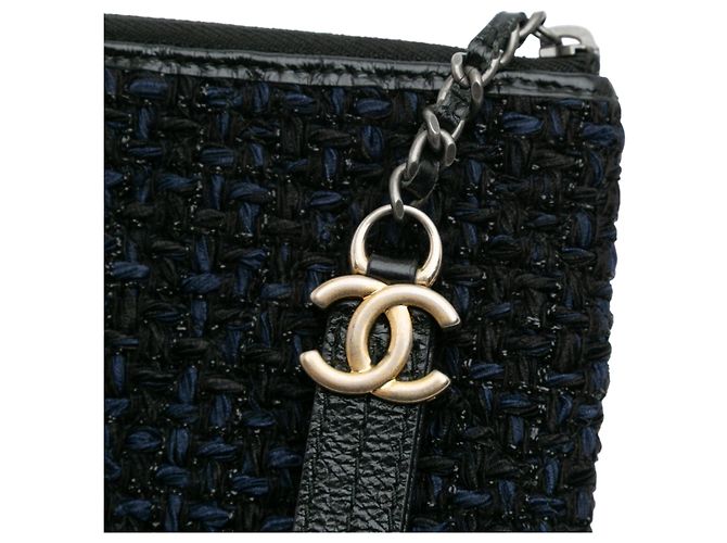 Chanel Medium Tweed y Cuero de ternera Gabrielle O Estuche Pochette Azul - vista 10