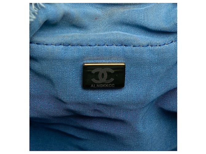 Chanel Medium Matelassé Jean Mood Bucket con catena Blu - vista 6