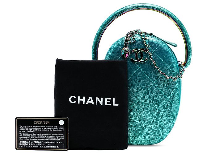 Chanel Matelassé Metallic Caviar Oval Camera Bag mit Regenbogen-Hardware Blau - Ansicht 8