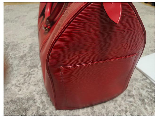 Keepall Epi tiene tutto Louis Vuitton Rosso - vista 3