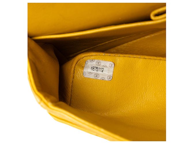 Chanel Giallo Piccolo Classico in Pelle di Agnello Doppio Senape - vista 6