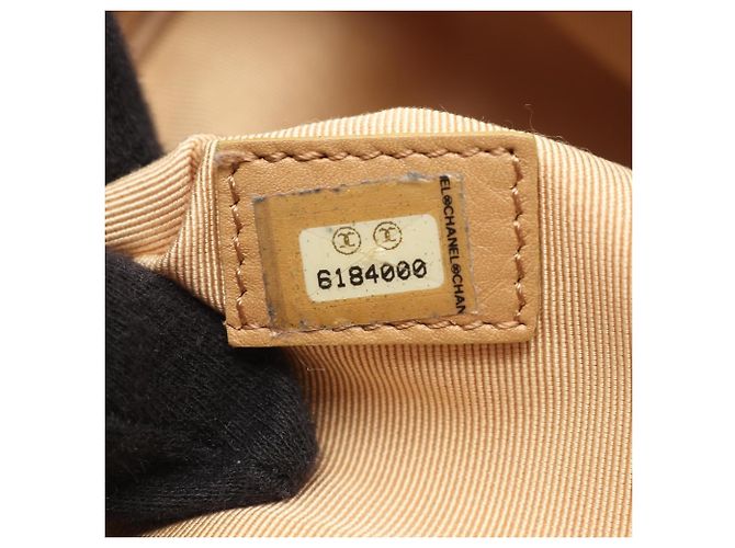Executive Bolsa Executiva Chanel em Couro Bege - vista 5