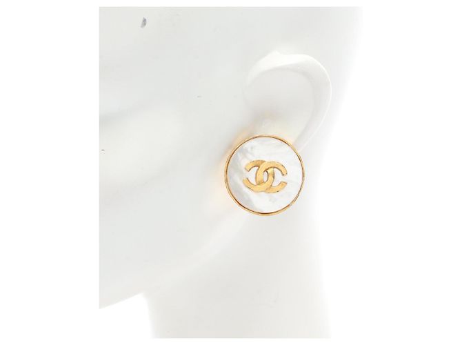 Orecchini a conchiglia con il logo Coco di Chanel Bianco D'oro - vista 4