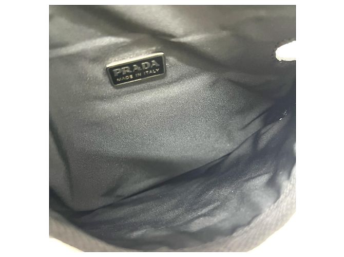 Borsa a tracolla Prada MV563 in nylon nero - vista 13