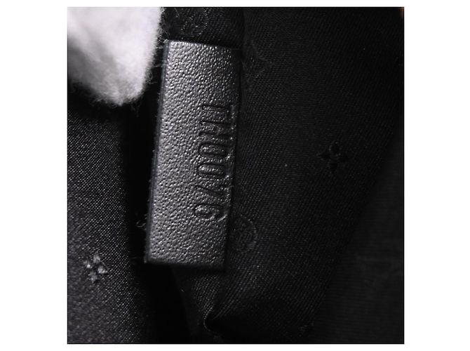 Louis Vuitton Suhali Lockit Leather MM Nero - vista 5