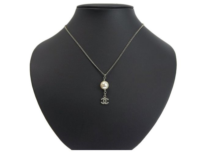 Collana in perle finte e strass Chanel Coco Mark Argento Bianco - vista 6