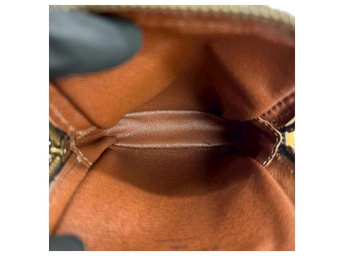 Borsa a spalla Mini Danube in pelle Monogram Louis Vuitton Metallico Bronzo - vista 10