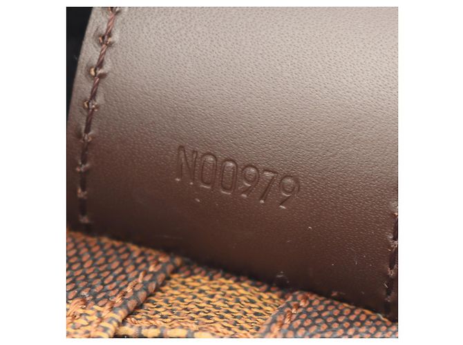 Bolsa de Ombro Naviglio em Couro PVC Louis Vuitton Marrom - vista 2
