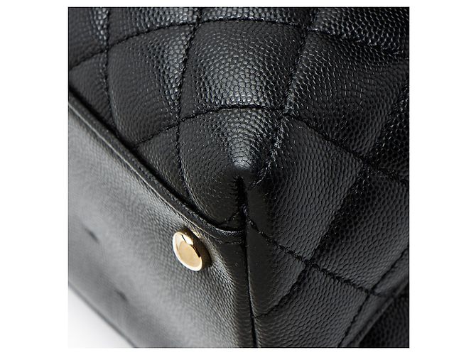 Gabrielle Bolsa pequena de flap com alça superior em couro caviar Coco da Chanel Preto - vista 10