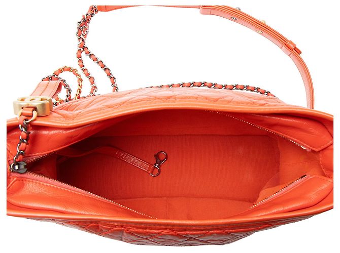 Chanel Gabrielle Medium Hobo in Pelle di Vitello Invecchiata Arancione - vista 7