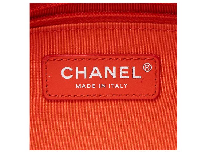 Chanel Gabrielle Medium Hobo in Pelle di Vitello Invecchiata Arancione - vista 8