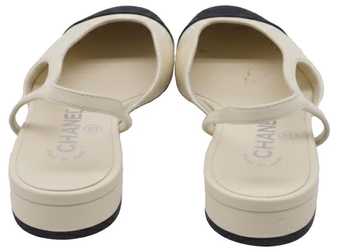 Timeless Bailarinas slingback Chanel CC en cuero crema Blanco Crudo - vista 5