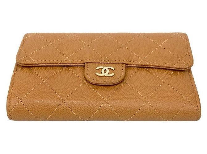 Portafoglio tri-fold in pelle caviar matelassé Chanel Marrone Beige - vista 7