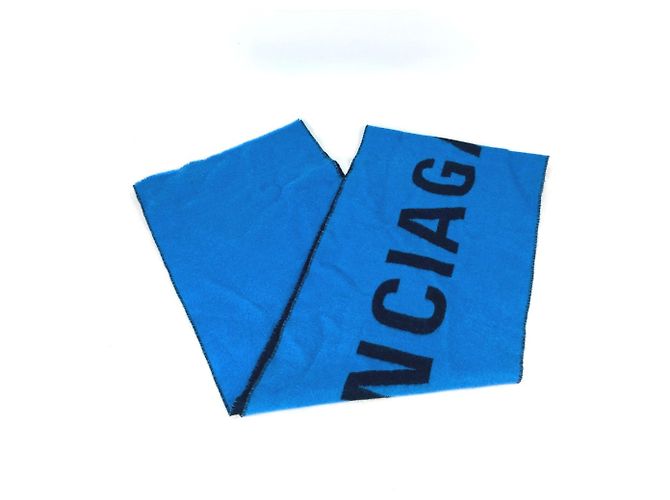 Blaue Wollschals von Balenciaga - Ansicht 2