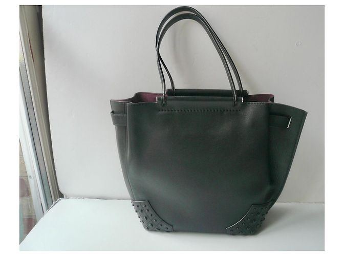 TOD'S Wave Glattleder Schwarze Eimer Tasche in ausgezeichnetem Zustand - Ansicht 5