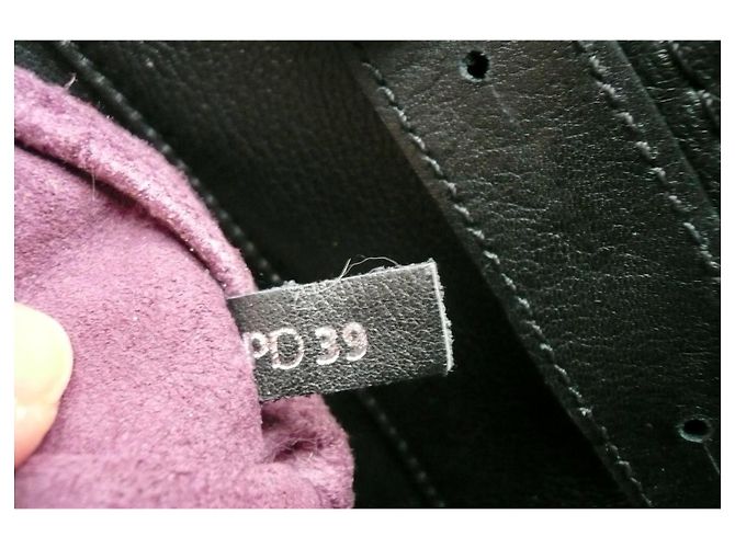 TOD'S Wave Glattleder Schwarze Eimer Tasche in ausgezeichnetem Zustand - Ansicht 9