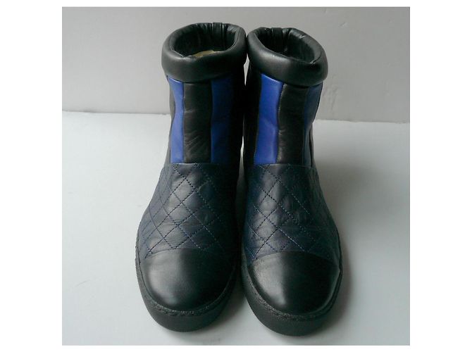 Stivali con zeppa CHANEL in pelle blu e nera Taglia 41 Ottime Condizioni Multicolore - vista 2