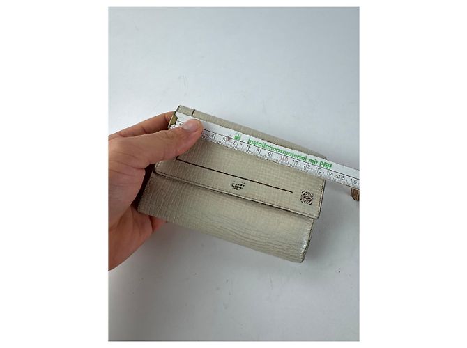Vintage Loewe Madrid Leather Wallet White - view 9