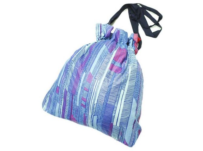 Autre Marque Borsa a spalla reversibile in cotone batik africano MANDRAKE Rosa Blu - vista 4
