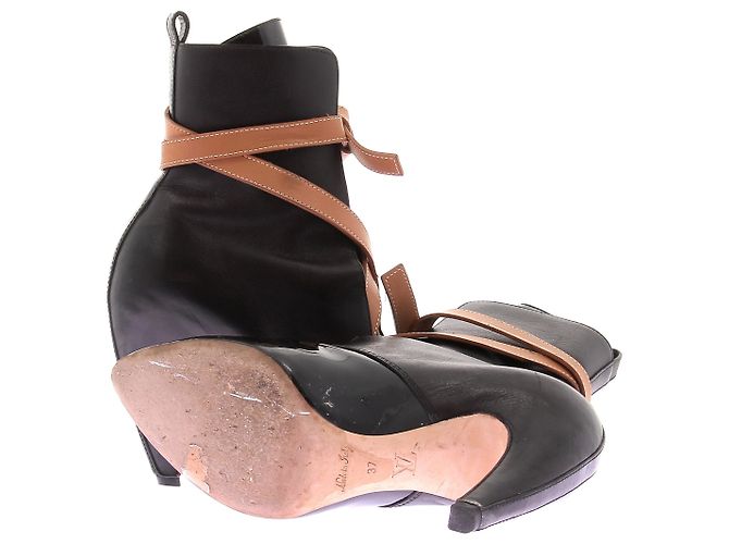 Louis Vuitton Botines de tacón de cuero brillante Negro - vista 7
