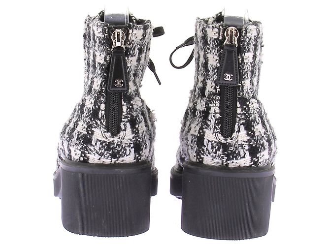 Chanel Stivali in tweed nero e bianco - vista 5