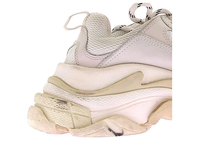 Balenciaga Baskets blanches "Triple S" - vue 8