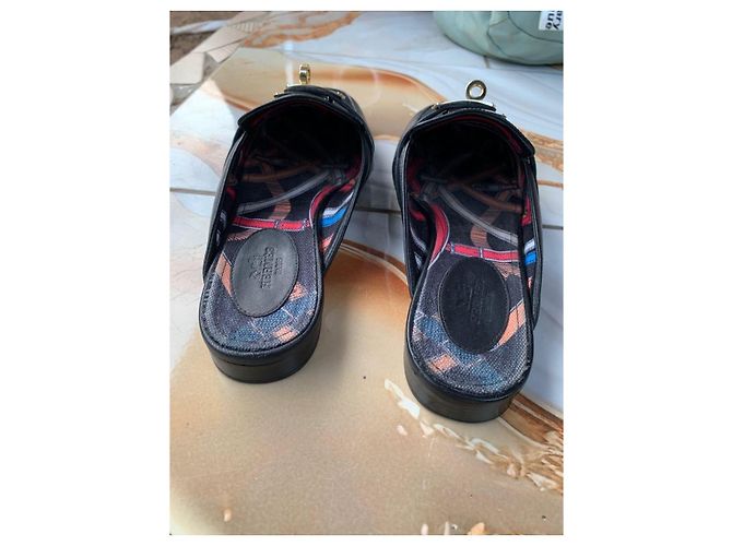 Mule Hermès OZ in pelle nera Nero - vista 5