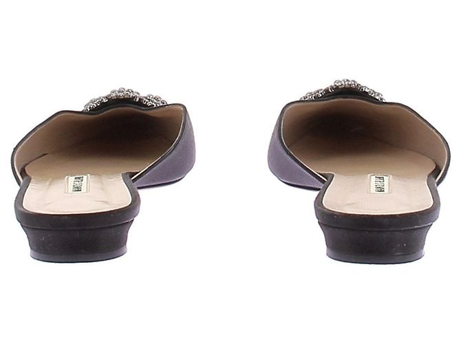 Manolo Blahnik Satin Mules Schwarz mit silberner Strassschnalle - Ansicht 5