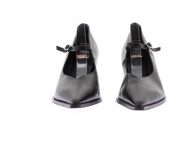 Cos Schwarze Lederpumps mit spitzer Kappe - Ansicht 4